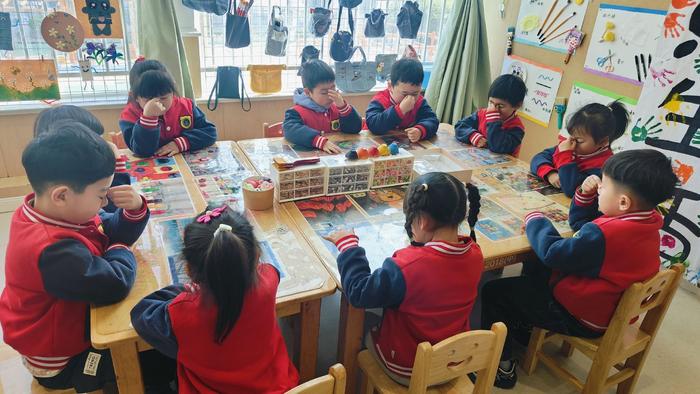 宿州市埇桥区直属幼儿园浍水路园区开展近视防控宣传教育活动