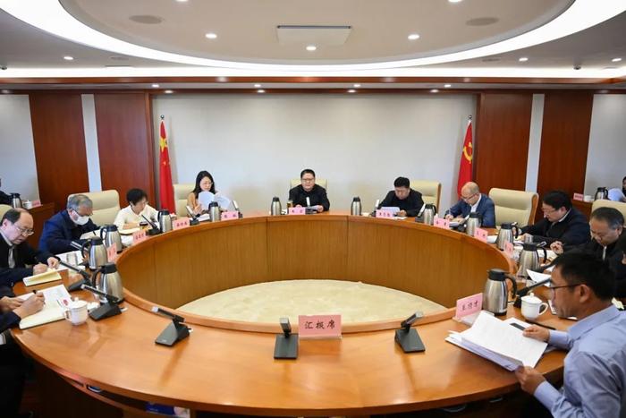 云南省总工会召开新就业形态劳动者建会入会和维权服务工作领导小组第一次会议