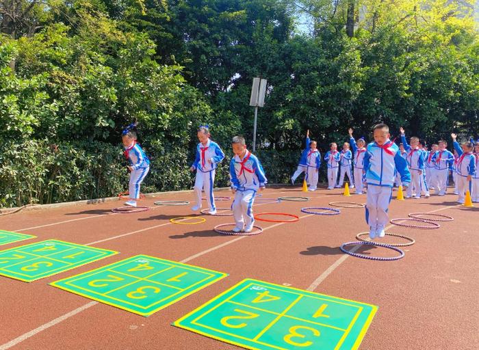 北大资源鲤鱼池小学参加江北区中小学体育大课间活动评比