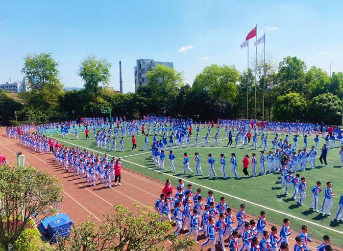 北大资源鲤鱼池小学参加江北区中小学体育大课间活动评比