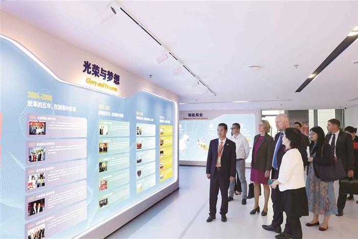 鑫荣懋集团：持续助力中新果业合作发展