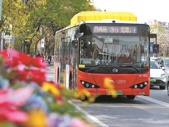 广州将开通21条清明“祭祖”巴士专线 4月6日地铁多条线路将延长1小时收车