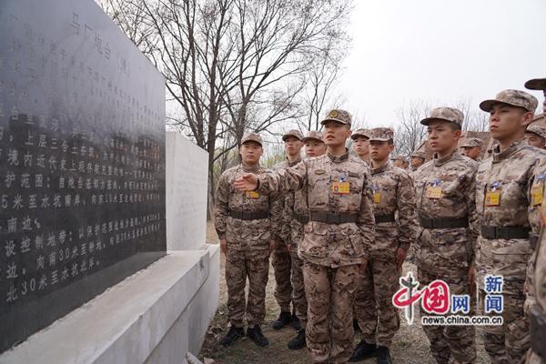 武警天津总队新兵团组织开展清明祭扫活动