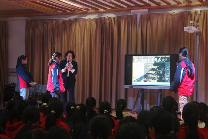 守护花季成长 优化营商环境  ——邓州市古城实验小学举办青春期女生性教育知识讲座
