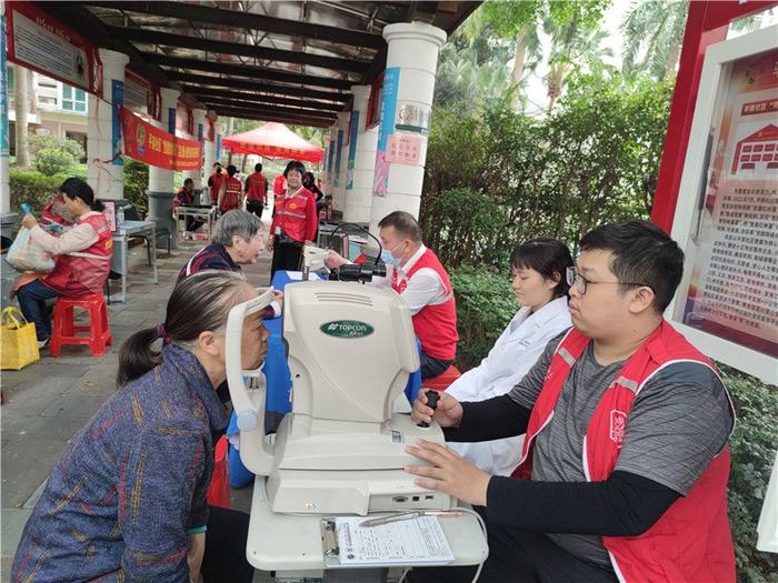 平南社区：流动的“党建红帐篷” 让服务更便民