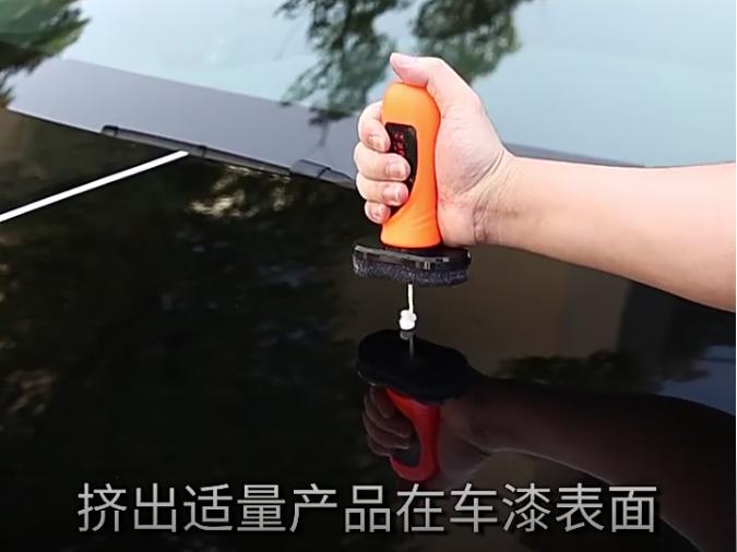 汽车挡风玻璃刮不干净？因为油膜的存在，学会这个方法去除它！