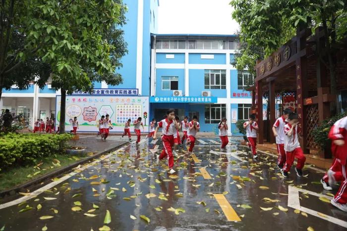 200多名老师集中听讲，这堂消防安全课不一般！