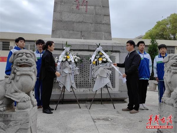 安乡县职业中专学校：学习先烈精神 坚定理想信念