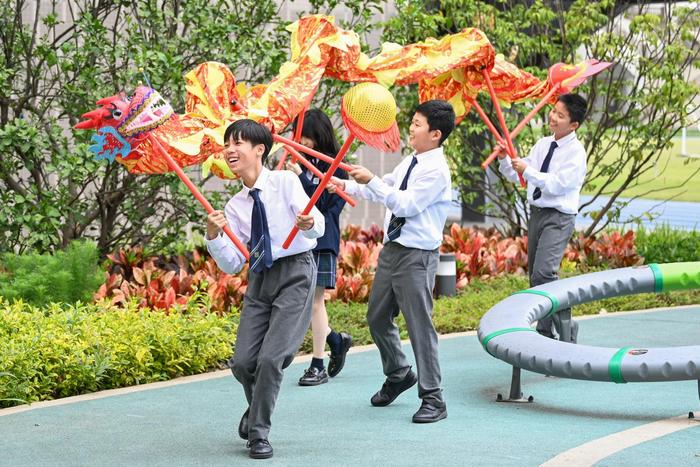 创学元积极推动表演艺术、体育和创新科技的发展,让学生充分探索和发掘自身兴趣及潜能。
