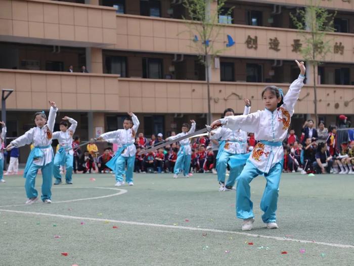 莲湖区远东二小“名校+”田径运动会开幕式震撼来袭