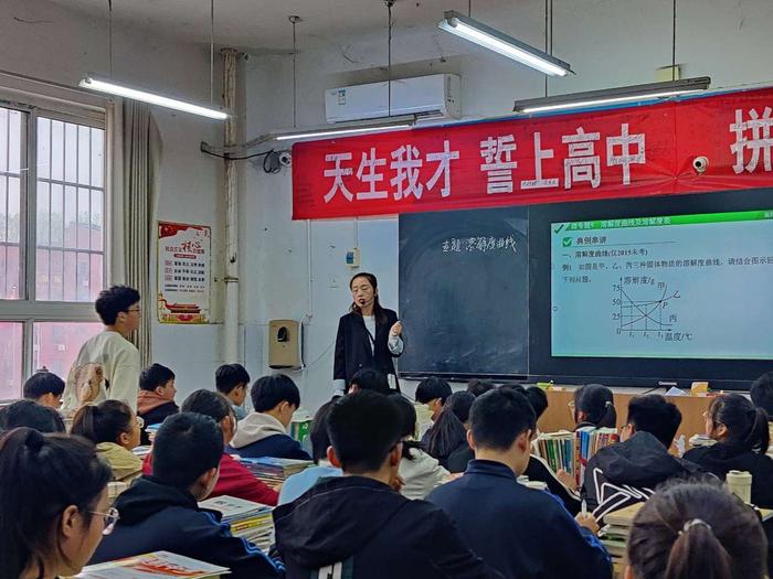 春雨润物明德育才 泽流及远千里思源---南召县思源实验学校迎接县兵工教育集团观摩交流