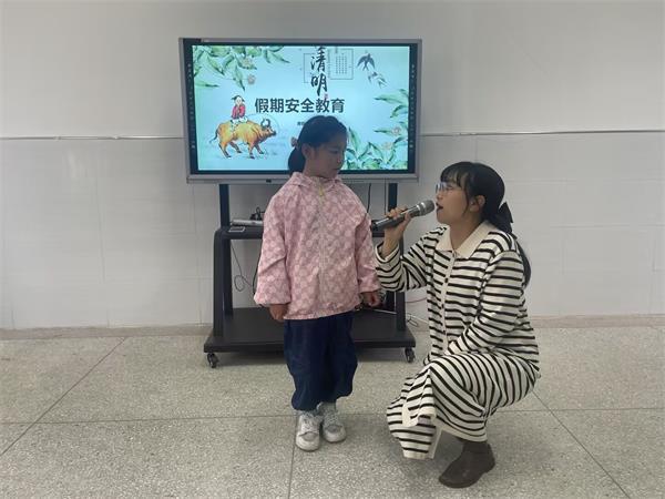 房县城关镇第二幼儿园：开展清明节主题安全教育