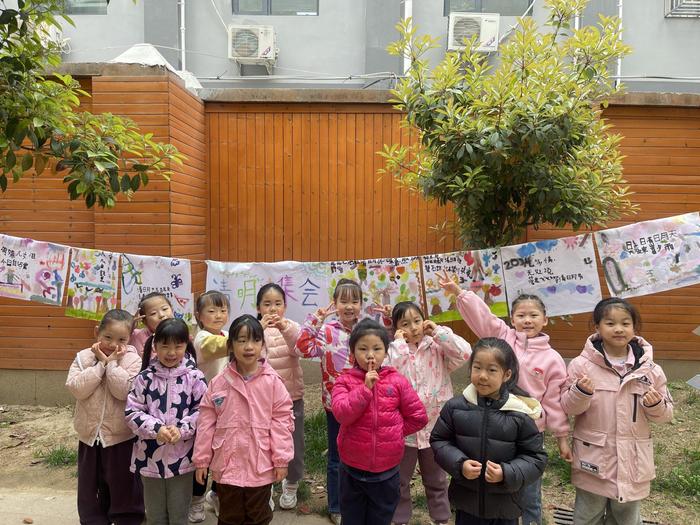 二七区实验幼儿园沁河路园：“幼”见人间四月天，梨花风起正清明