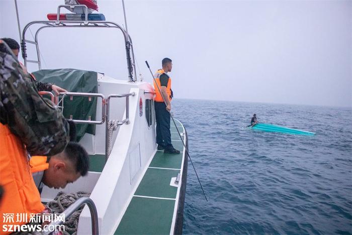 20分钟抵达！广东海警勇救5名翻船游客