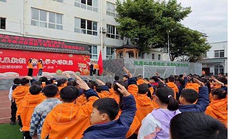 绵阳市实验小学南山校区开展欧阳修•腹有诗书第五周经典诵读活动