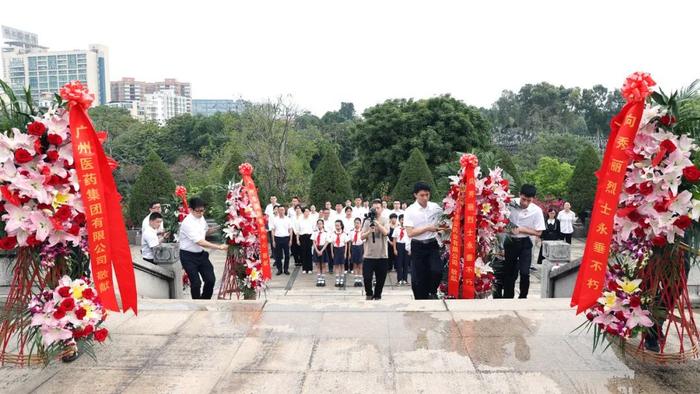 广药集团白云山何济公举办纪念向秀丽烈士牺牲65周年主题活动