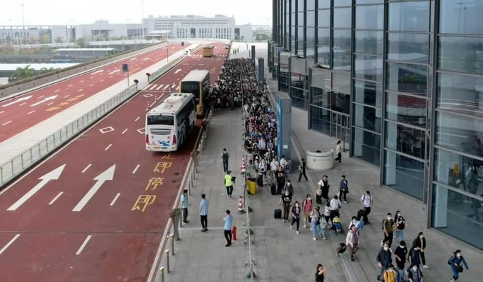 超100万人次！港珠澳大桥再次刷新纪录