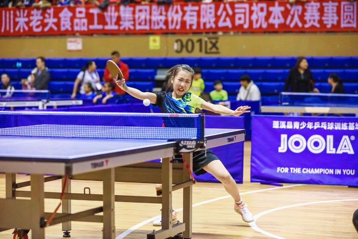 绵阳市富乐实验小学在首届四川省校园乒乓球大赛中获佳绩
