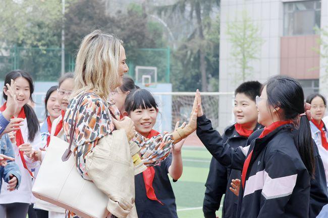 跨洋来访　倾心交流 ——新西兰古弗海湾学校代表到西安锦园学校交流访问