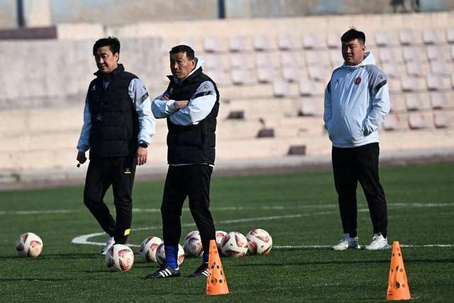 辽宁铁人队新教练组开始带队训练