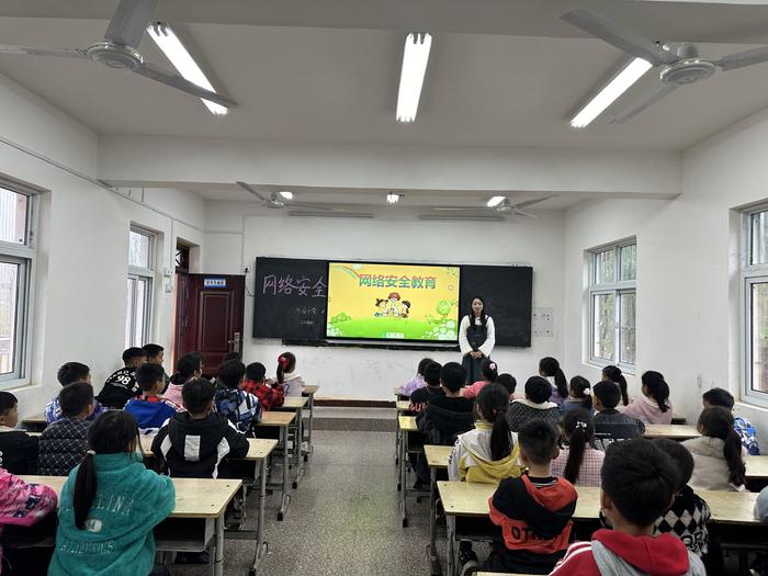 行而不辍 追光而行——南召县石门乡竹园村小学校班主任大比武