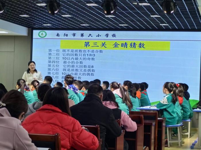 三尺讲台不言悔 一片丹心育桃李 ——记南阳市第六小学校教师兰燕