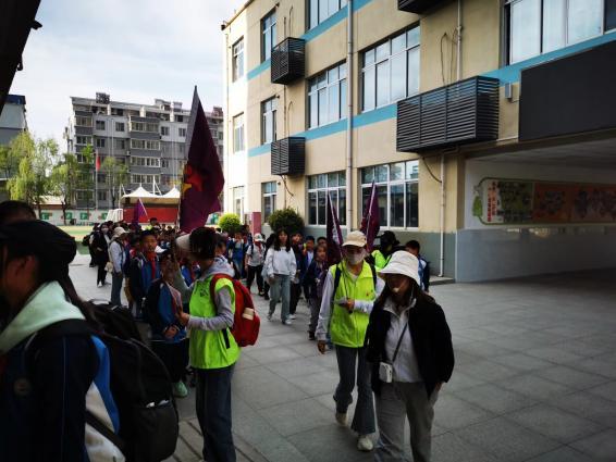 走进葡萄种植基地，探寻民族工业发展 ——西安市浐灞第二十一小学研学旅行