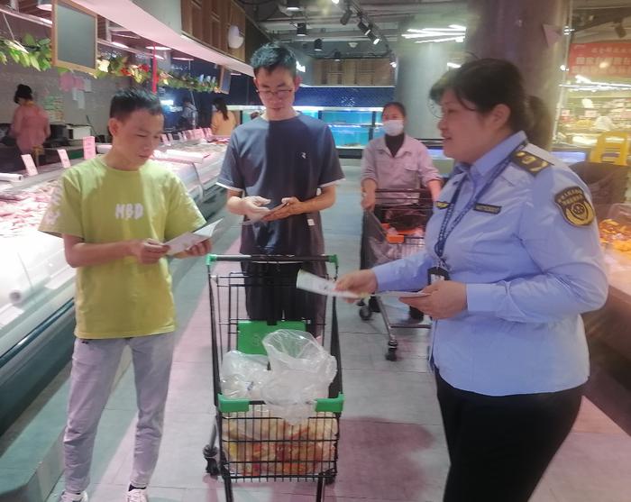 江西省瑞金市市场监管局助力创建国家食品安全示范城市