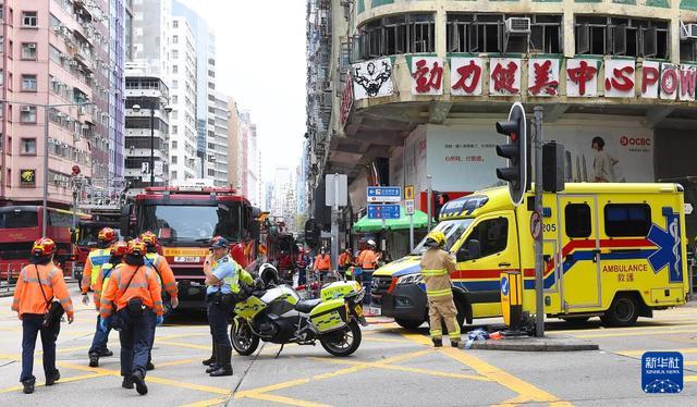 香港油麻地一大厦发生火灾已致5人死亡