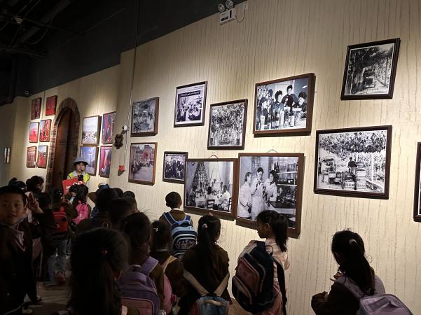 走进葡萄种植基地，探寻民族工业发展 ——西安市浐灞第二十一小学研学旅行