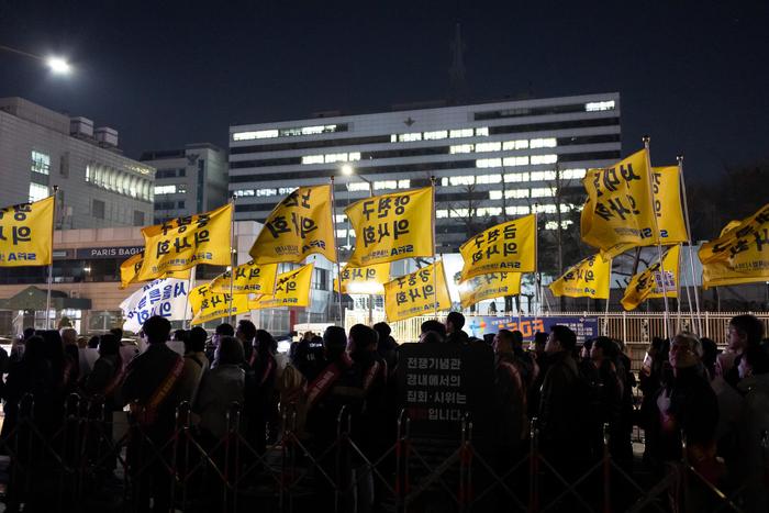 聚焦韩国国会选举：“消失”的第一夫人、大葱禁令与医改僵局考验尹锡悦政府