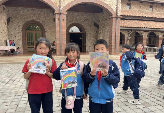 走进葡萄种植基地，探寻民族工业发展 ——西安市浐灞第二十一小学研学旅行