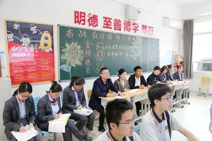 陕西省初中学校“教学评一致性”实践现状主题调研在航天一中开展