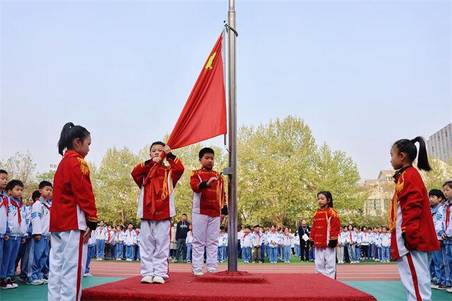 西安未央锦园小学“红领巾心向党　和美学子在成长”第六周升旗仪式中队风采