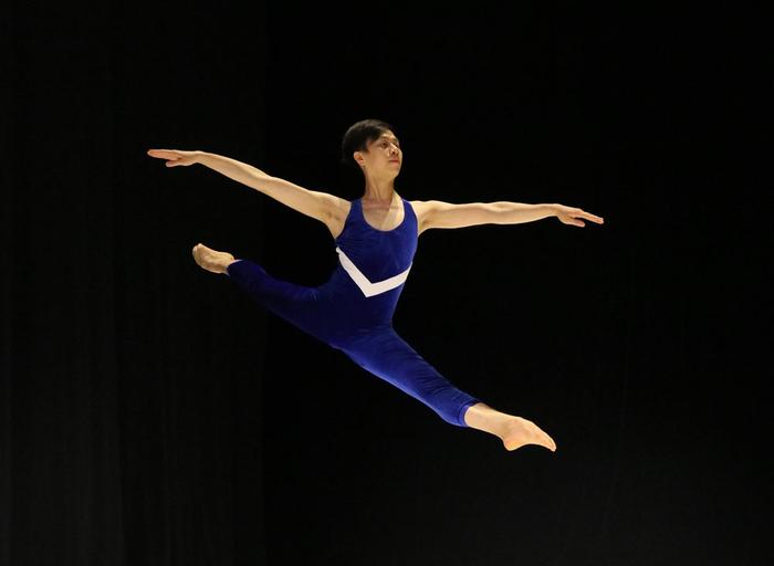 海南籍舞者欧锐荣获世界舞蹈大赛最高奖