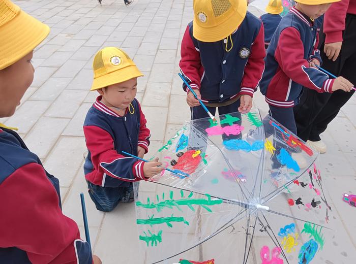 邓州市穰东实验幼儿园举办首届户外艺术节活动