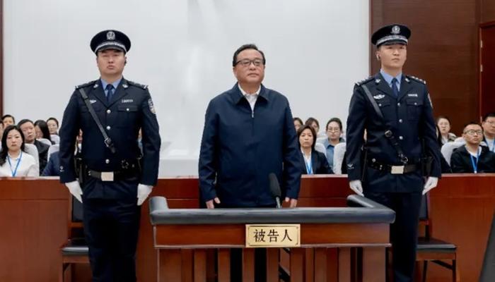 济南原市长孙述涛被控受贿1.29亿，曾被通报“搞经济数据造假”