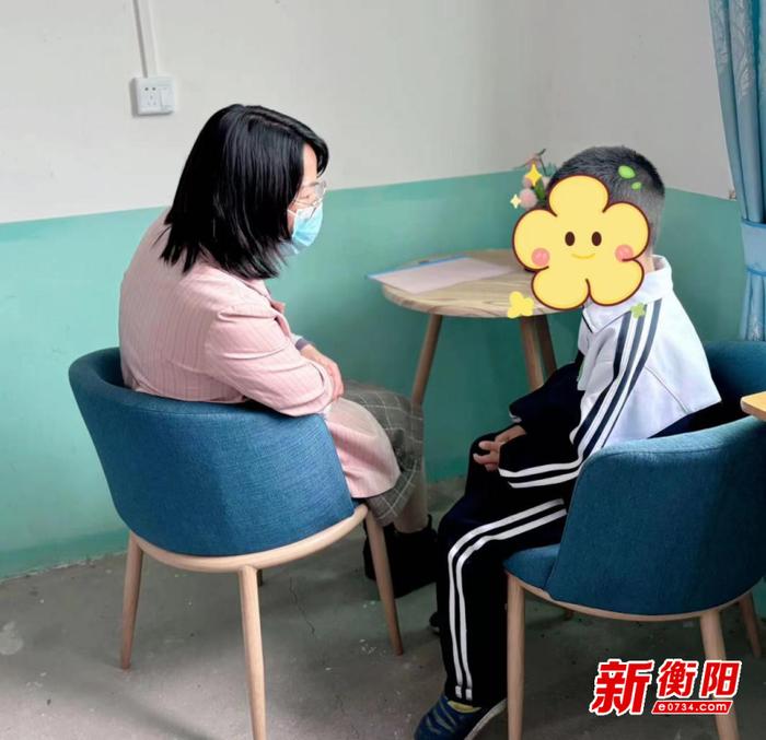 衡南县花桥联合学校中心小学开展留守儿童心理健康辅导活动