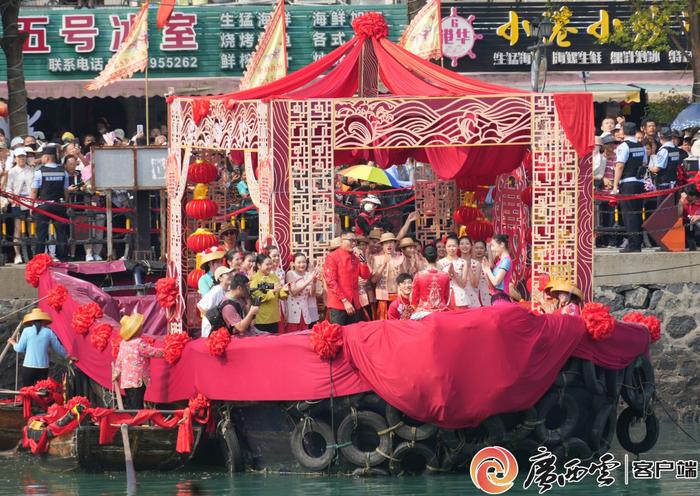 家门口体验“最炫民族风”！广西人过“三月三”，每一帧都是名场面