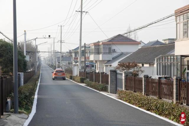 农村公路也有“服务区”？葫芦娃凉亭、电影院、西餐厅……这些高配版“公路驿站”太会玩了