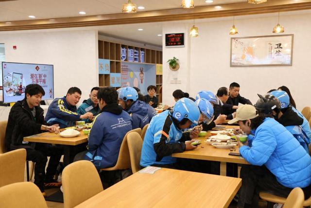 7.5折！闵行这家社区食堂推出就餐优惠和错峰服务，覆盖人群包括