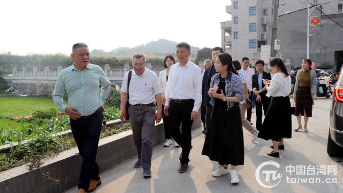 台湾新北黄氏宗亲到福建南安寻根 重走先人迁移足迹