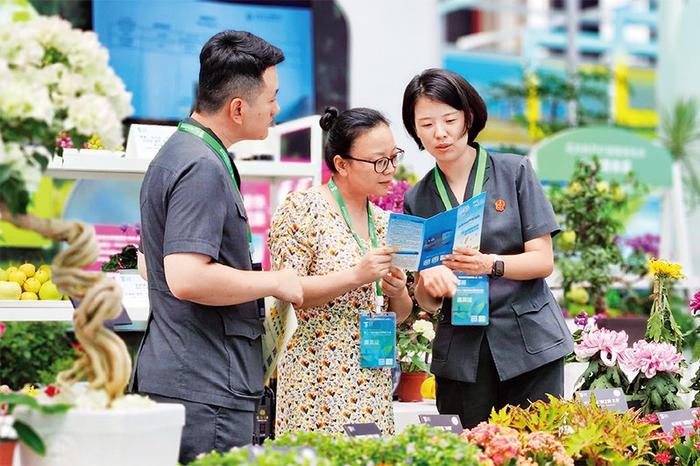 学思践悟习近平法治思想 以审判工作现代化支撑和服务中国式现代化