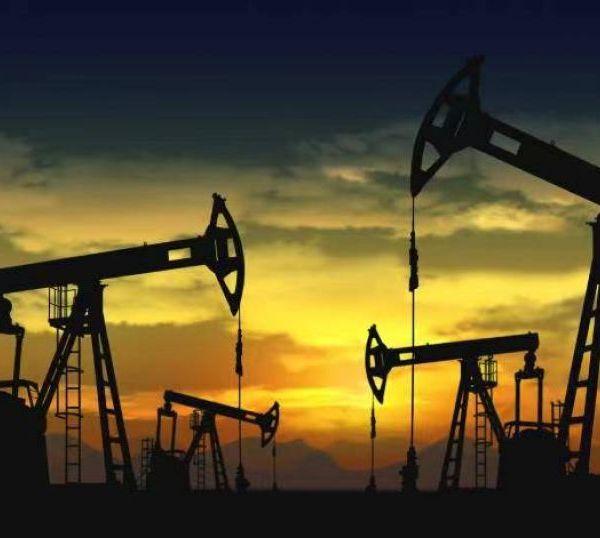 国内油价两连涨，中石油市值盘中突破2万亿元，年内涨幅达到54.39%