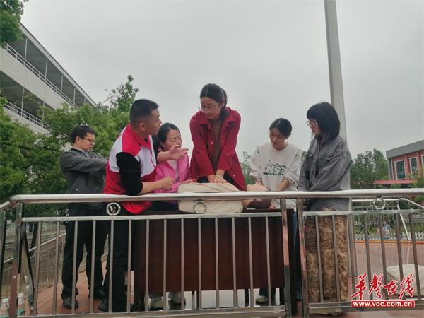 宁乡市菁华铺乡中心小学：防溺水演练 为生命护航