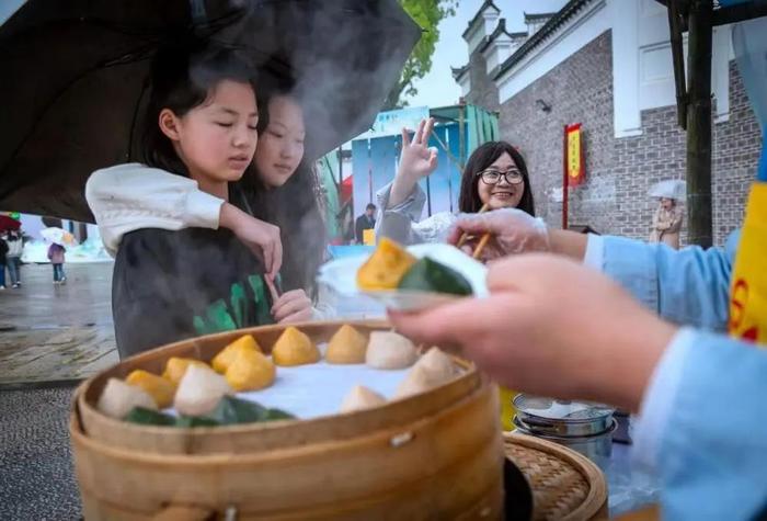 现在就想去江西吃哨子！排版把编辑排饿了，是种什么体验…… | 每日文旅