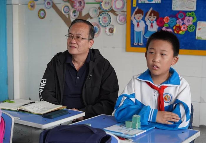 立足常规抓教学 检查督导促提升 ——西安市浐灞第十七小学迎接浐灞国际港教育局教学常规工作检查