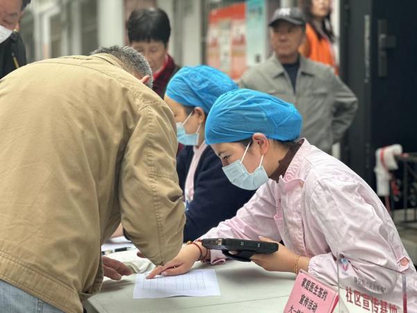 大宁路街道“治理+服务” 守护居民健康