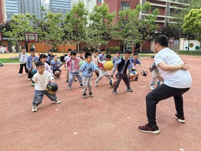 沣东润馨怡园幼儿园开展社团活动