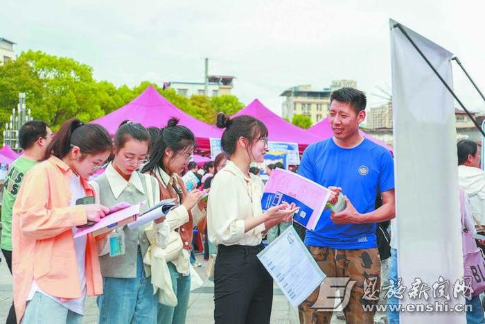 两千余名湖北民大毕业生与用人单位达成就业意向